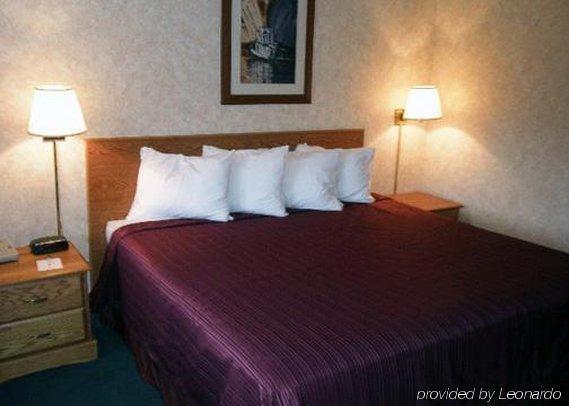 Quality Inn & Suites Bremerton Near Naval Shipyard Kamer foto