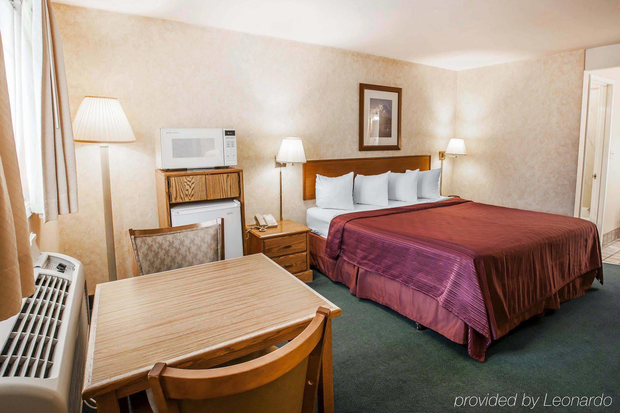 Quality Inn & Suites Bremerton Near Naval Shipyard Buitenkant foto